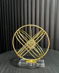 Metal Crystal Ball Decoration Showpiece